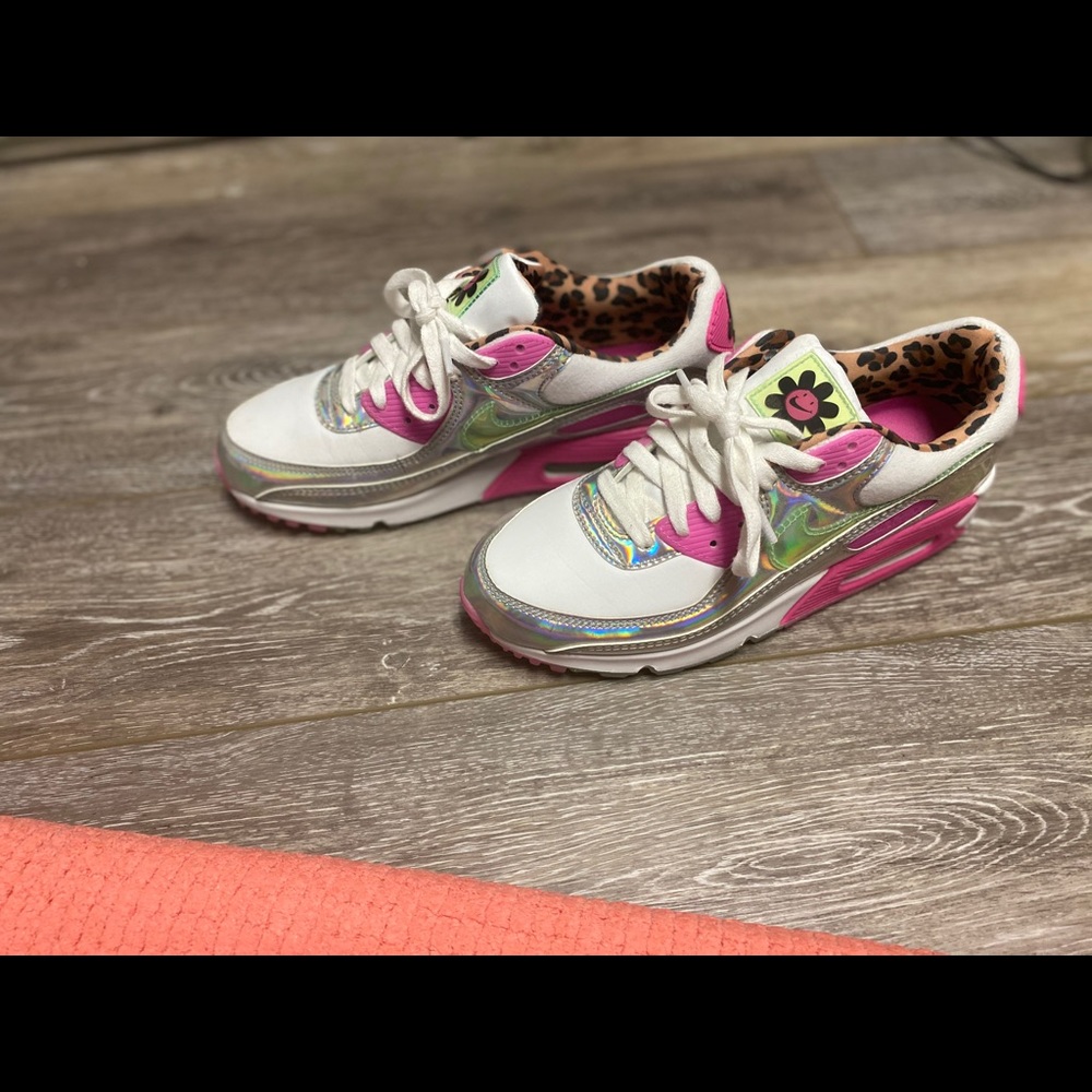 Women’s Nike Air Max 90 LX